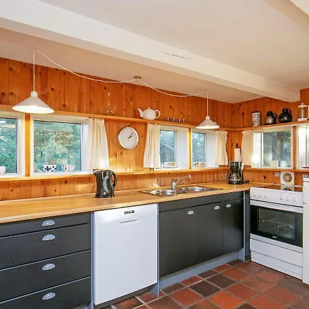 Three-bedroom In 85