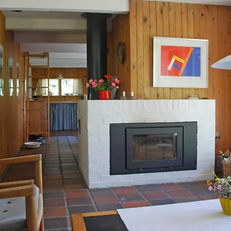 Three-bedroom In 85 Blavand
